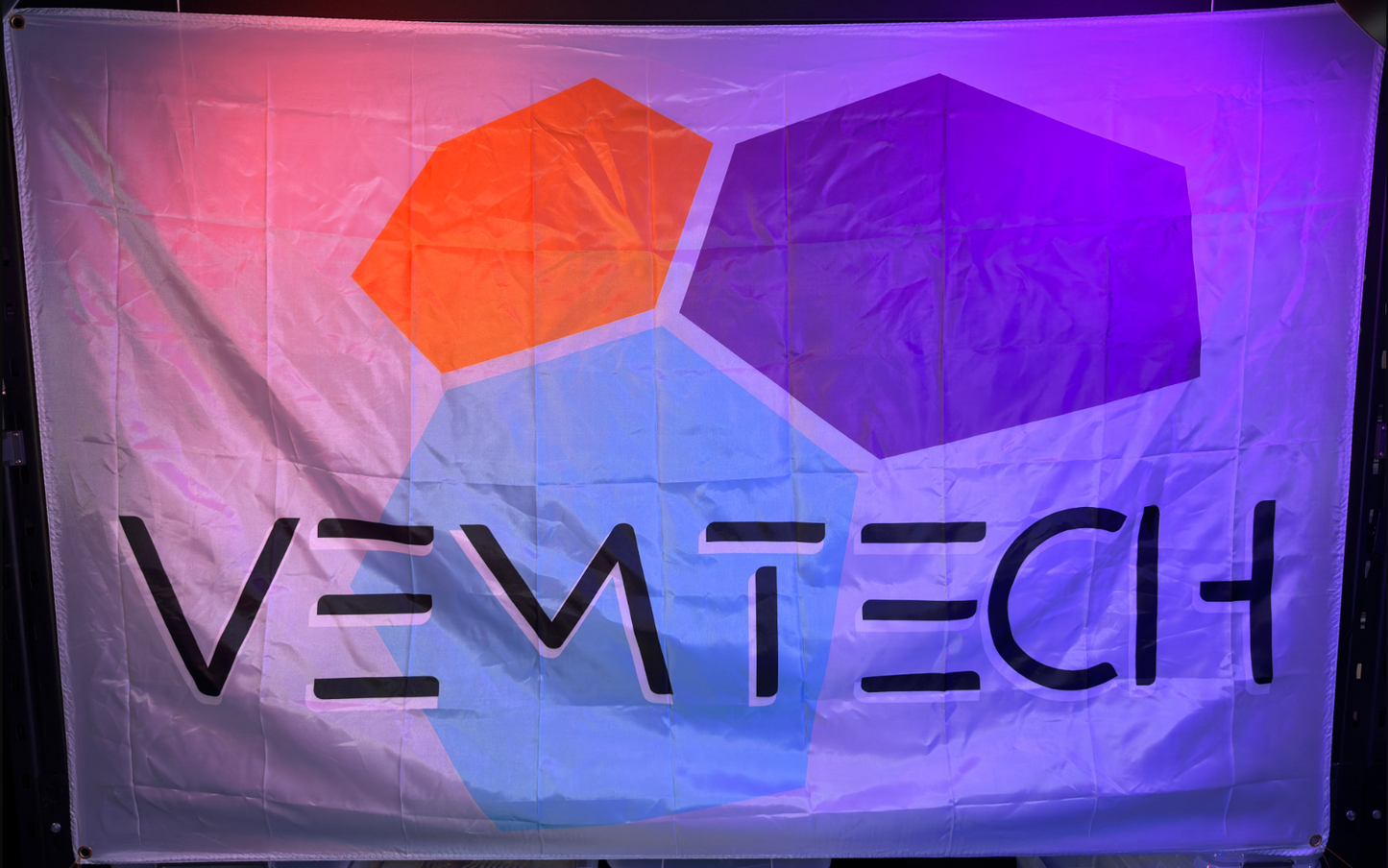 Vemtech Flag Banner